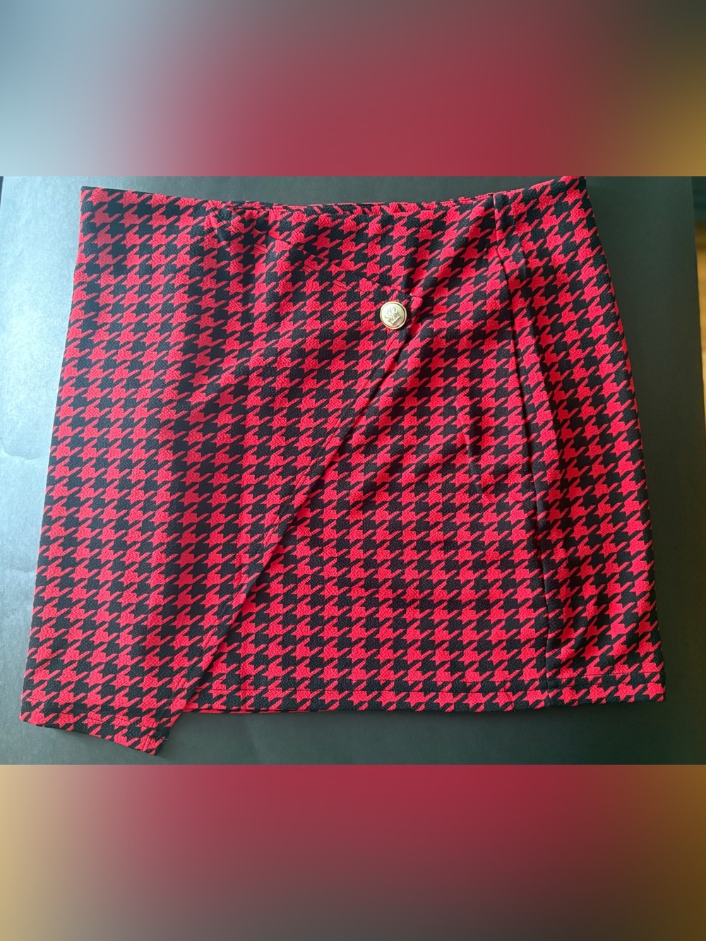 SHEIN Red and Black Houndstooth Mini Skirt